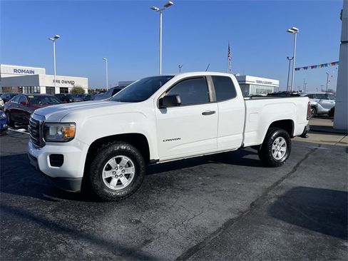 Used 2015 GMC Canyon SL image 2