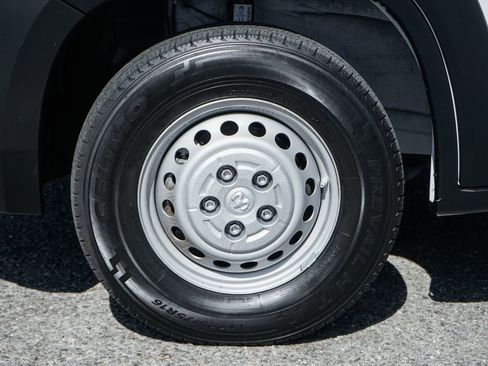 Used 2025 RAM ProMaster 2500 w/ Convenience Group FWD image 37