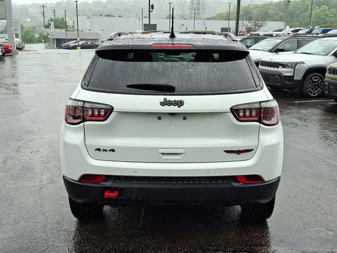 Certified 2024 Jeep Compass Trailhawk AWD/4WD image 5