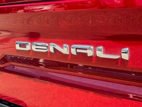 Used 2023 GMC Sierra 1500 Denali AWD/4WD image 10