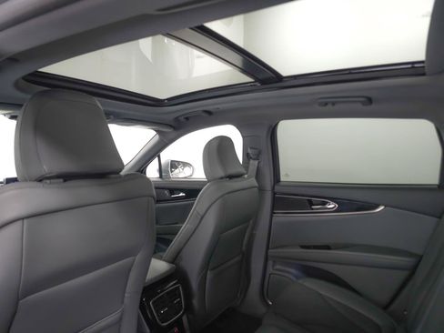 Used 2023 Lincoln Nautilus Reserve AWD/4WD image 6