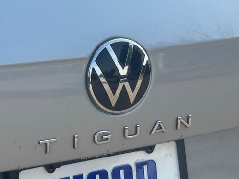 Used 2024 Volkswagen Tiguan Wolfsburg Edition image 43