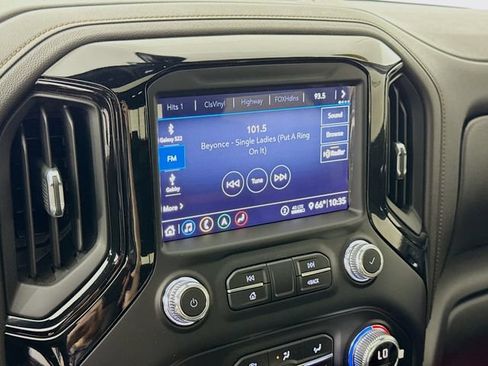 Used 2020 GMC Sierra 2500 AT4 w/ AT4 Premium Package AWD/4WD image 16