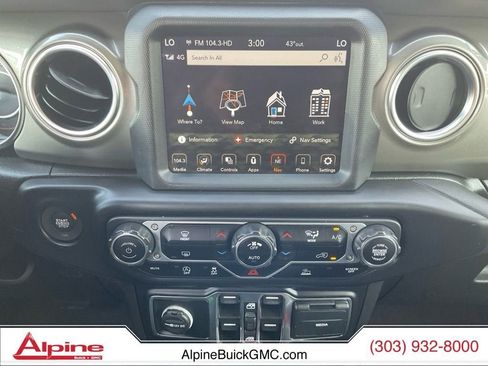 Used 2023 Jeep Gladiator Overland image 11