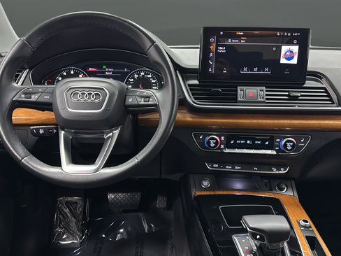 Used 2023 Audi Q5 2.0T Premium w/ Convenience Package AWD/4WD image 11