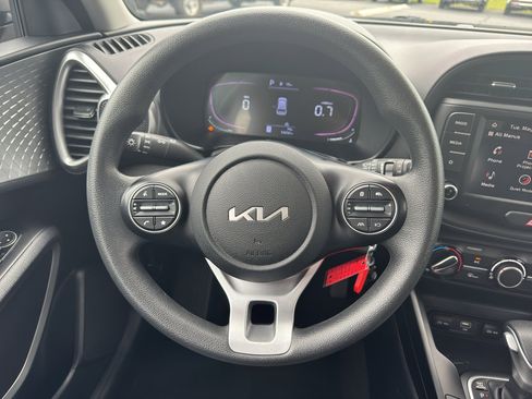Used 2024 Kia Soul LX w/ Option Group 015 FWD image 12