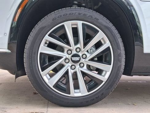 New 2026 Cadillac Vistiq Luxury image 31