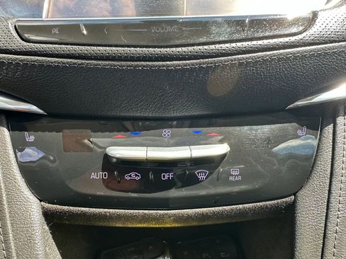 Used 2017 Cadillac XT5 Luxury w/ Driver Awareness Package AWD/4WD image 24