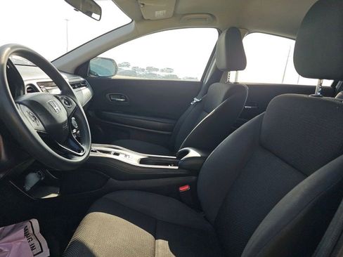 Used 2019 Honda HR-V LX image 3