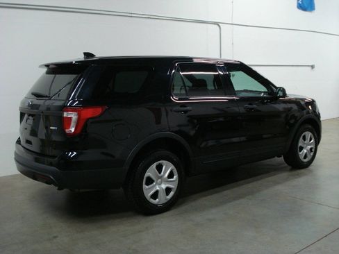 Used 2017 Ford Explorer 4WD Police Interceptor w/ Ready For The Road Package image 4
