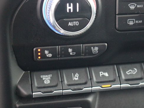 Used 2023 GMC Sierra 3500 Denali w/ Denali Ultimate Package image 28