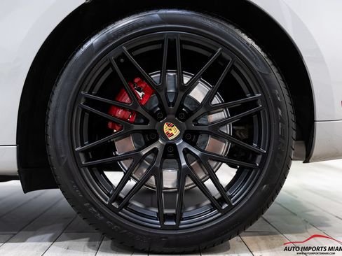 Used 2023 Porsche Macan GTS AWD/4WD image 71