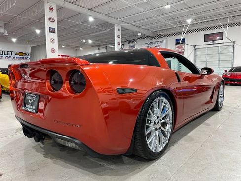 Used 2005 Chevrolet Corvette Coupe w/ Preferred Equipment Group RWD image 4