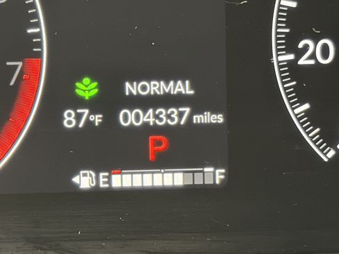 Used 2025 Honda Odyssey Touring image 5