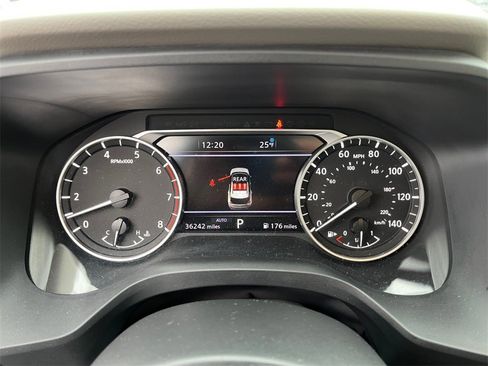 Used 2023 Nissan Rogue SL w/ SL Premium Package image 18