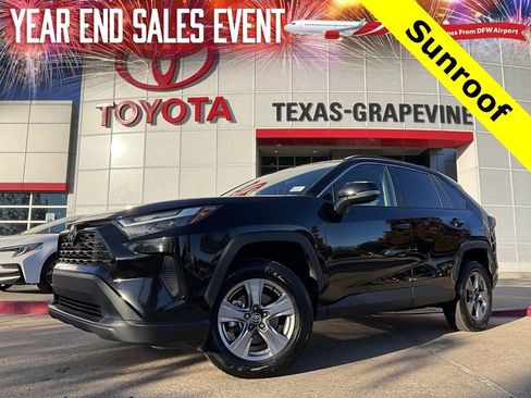 Used 2025 Toyota RAV4 XLE image 1