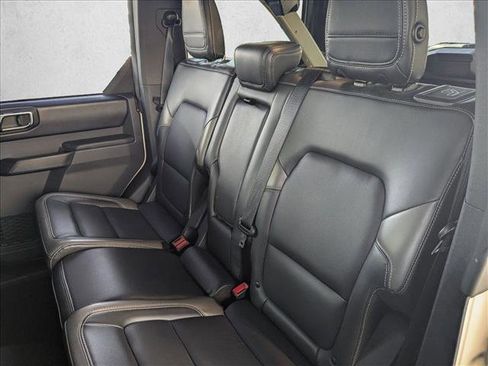 Certified 2025 Ford Bronco Outer Banks AWD/4WD image 19