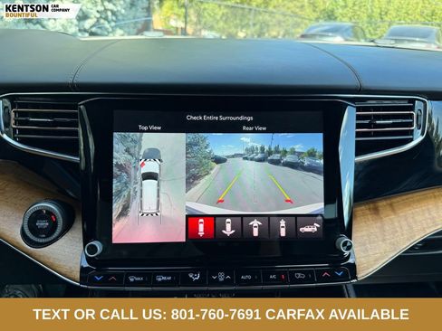Used 2024 Jeep Grand Wagoneer L Series III AWD/4WD image 23