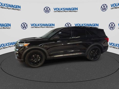 Used 2022 Ford Explorer XLT w/ Equipment Group 202A RWD image 4