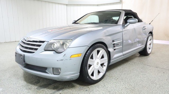 Used 2005 Chrysler Crossfire Limited RWD image 2