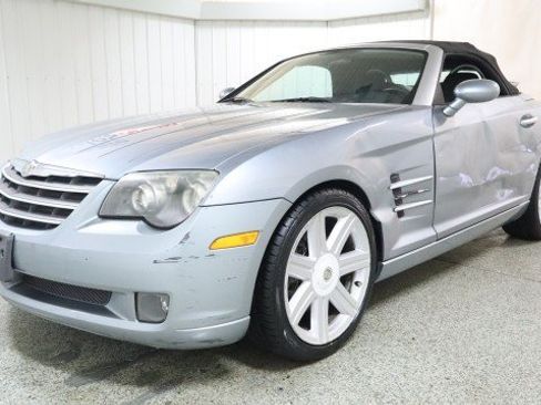 Used 2005 Chrysler Crossfire Limited RWD image 2