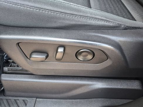 Used 2024 Chevrolet Silverado 1500 Custom RWD image 12