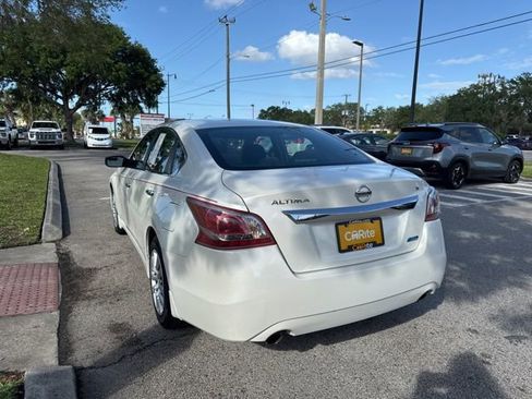 Used 2013 Nissan Altima 2.5 S FWD image 5
