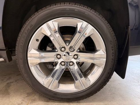 Used 2017 Cadillac Escalade Luxury AWD/4WD image 15