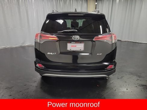 Used 2018 Toyota RAV4 XLE FWD image 7