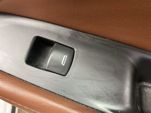 Used 2021 Buick Enclave Avenir w/ Avenir Technology Package image 23