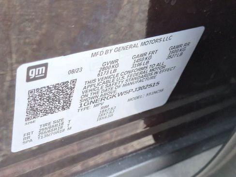 Used 2023 Chevrolet Traverse LT image 35