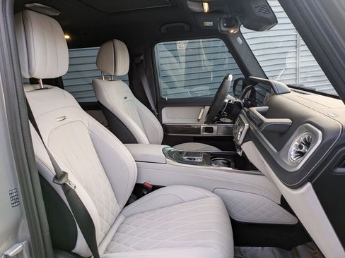 Used 2025 Mercedes-Benz G 63 AMG 4MATIC image 30