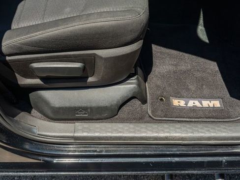 Used 2019 RAM 1500 Classic Warlock AWD/4WD image 41