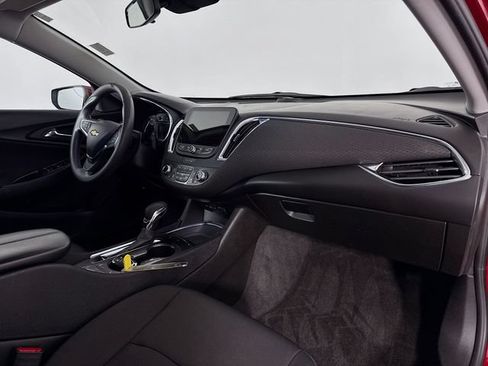 Used 2021 Chevrolet Malibu LT FWD image 29