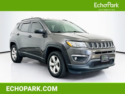 Used 2018 Jeep Compass Latitude w/ Popular Equipment Group AWD/4WD image 1