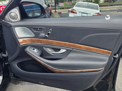 Used 2015 Mercedes-Benz S 550 4MATIC Sedan image 31