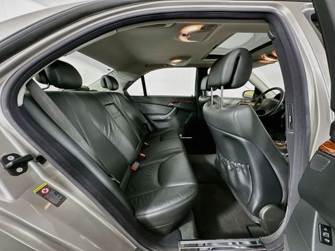 Used 2006 Mercedes-Benz S 430 4MATIC image 26