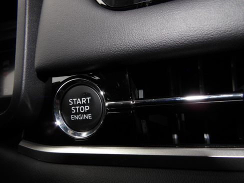 New 2026 Mitsubishi Outlander SE image 21