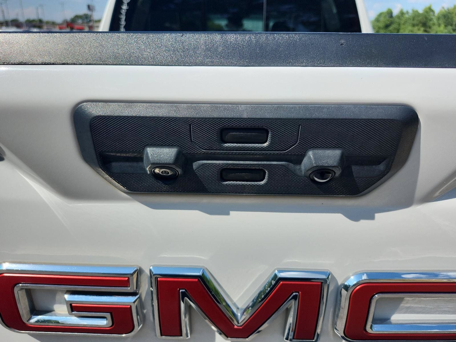 Used 2024 GMC Sierra 1500 AT4X AWD/4WD image 14