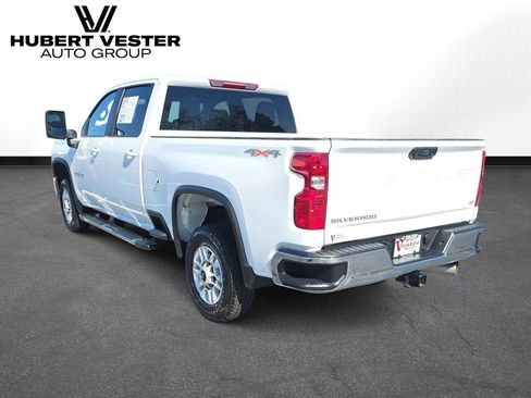 Used 2025 Chevrolet Silverado 2500 LT w/ Convenience Package AWD/4WD image 8