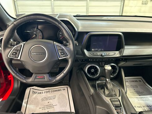 Used 2016 Chevrolet Camaro SS RWD image 5