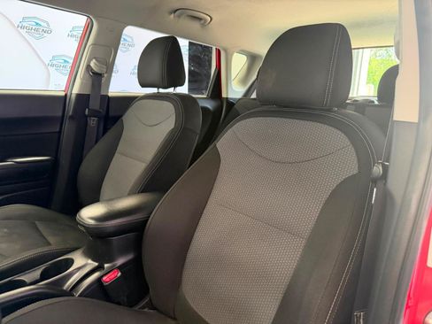 Used 2019 Kia Soul + FWD image 15