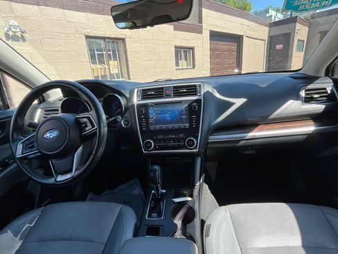 Used 2018 Subaru Outback 2.5i Limited AWD/4WD image 17