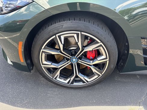 Used 2024 BMW i4 eDrive40 w/ M Sport Package RWD image 29
