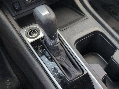 Used 2025 Nissan Sentra SV FWD image 19