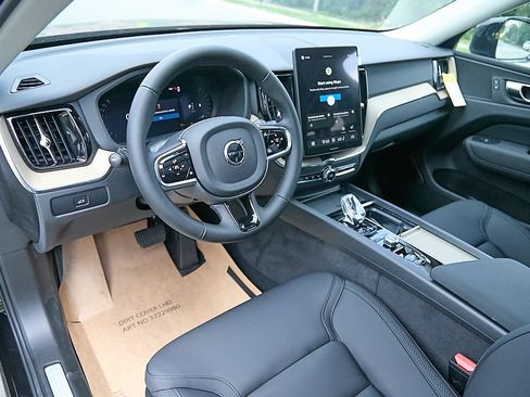 New 2026 Volvo XC60 B5 Plus w/ Climate Package AWD/4WD image 12