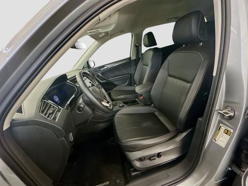 Used 2022 Volkswagen Tiguan SE image 13