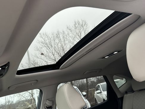 Used 2022 Kia Seltos SX w/ Sunroof Package image 31