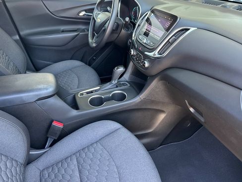 Used 2021 Chevrolet Equinox LT AWD/4WD image 17