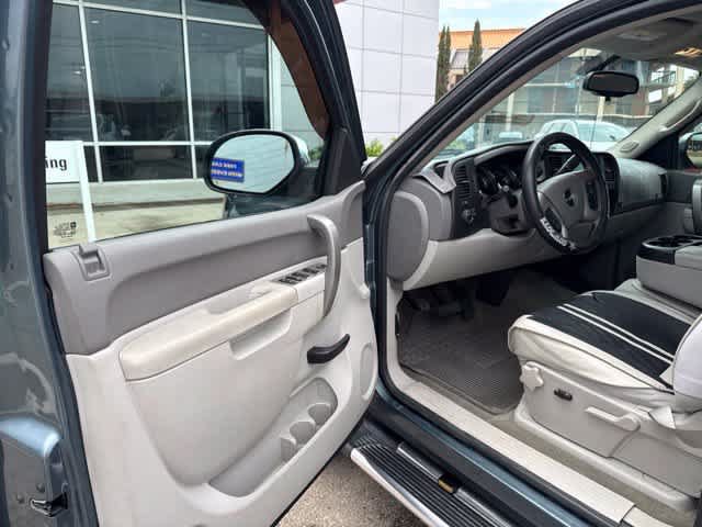Used 2011 GMC Sierra 1500 SLE w/ Texas Edition RWD image 5